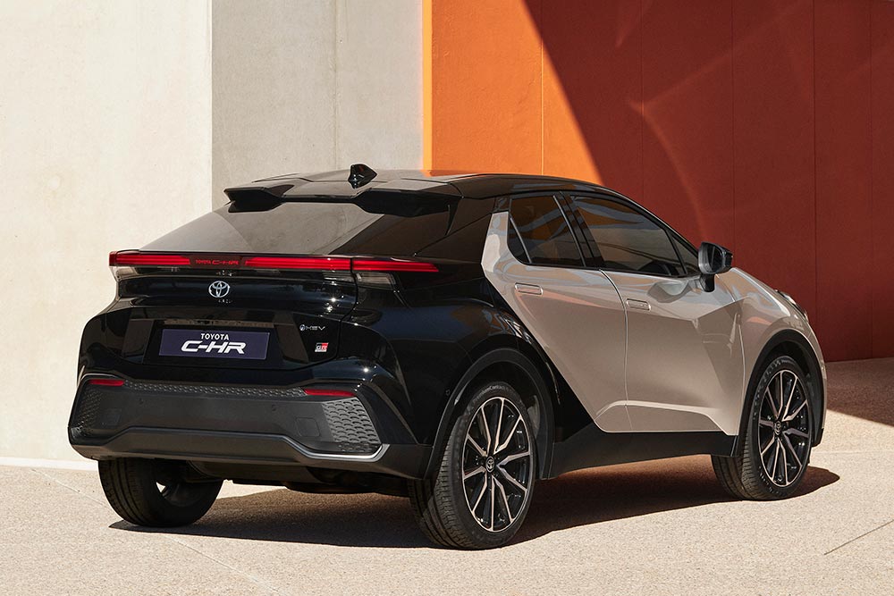 C HR SUV 2 PHEV C HR SUV 2 PHEV