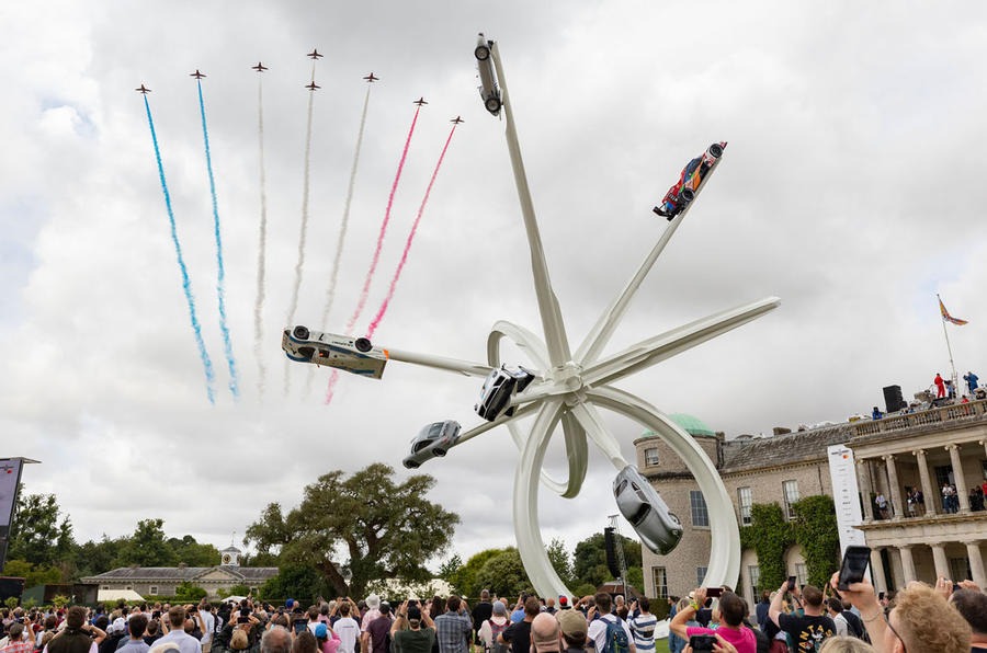 毎年夏になると、世界中のクルマ好きが一堂に会する英国最大級のイベントが開かれる。