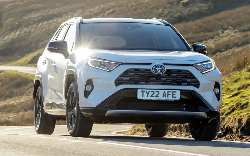 1:トヨタRAV4 - 101万5700台