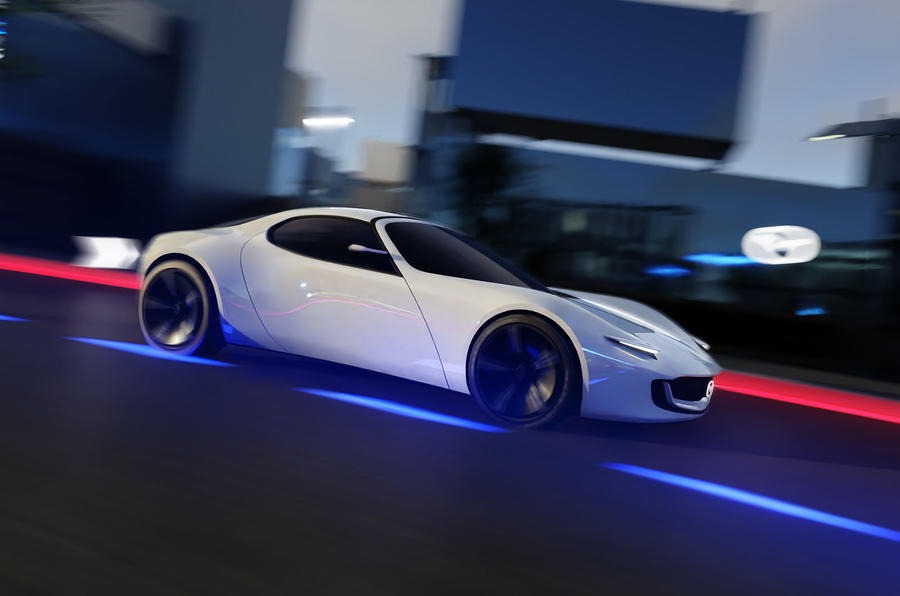 昨年公開されたマツダ・ビジョンスタディモデルの実車披露か?