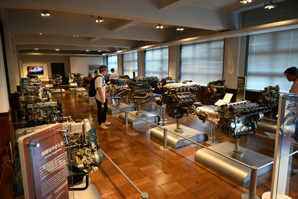 横浜工場のゲストハウスにあるエンジンミュージアム。