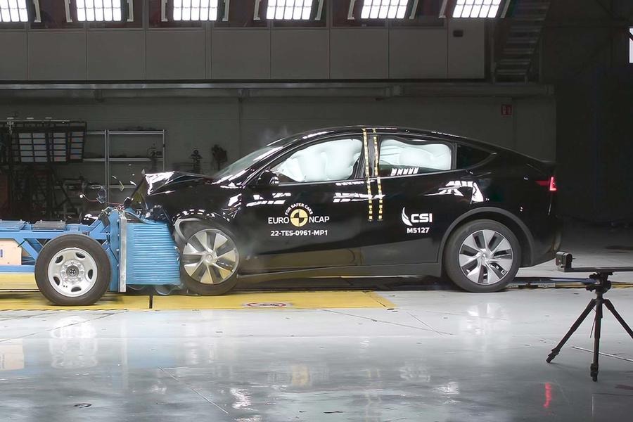 一部車種の保険取り扱いを停止する保険会社もある。