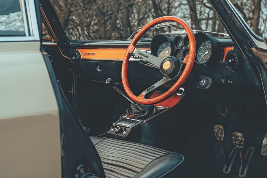 アルファ・ロメオ2000 GTV（1971〜1976年／英国仕様）