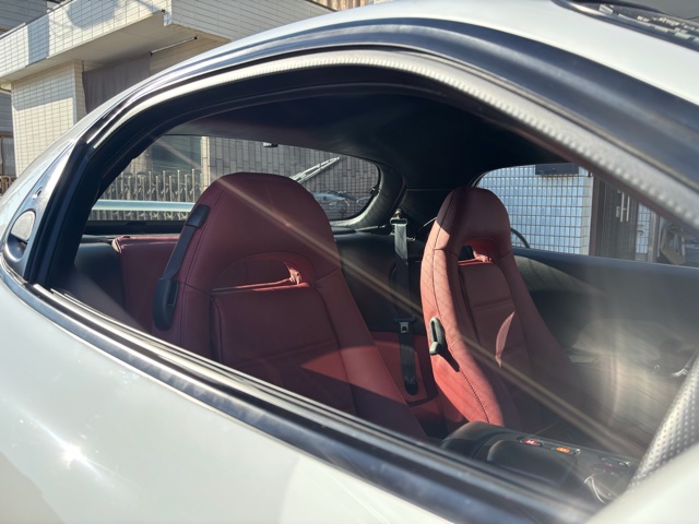 FD型マツダRX-7 ワインレッドでイメチェン、本革張り替え | スペシャル