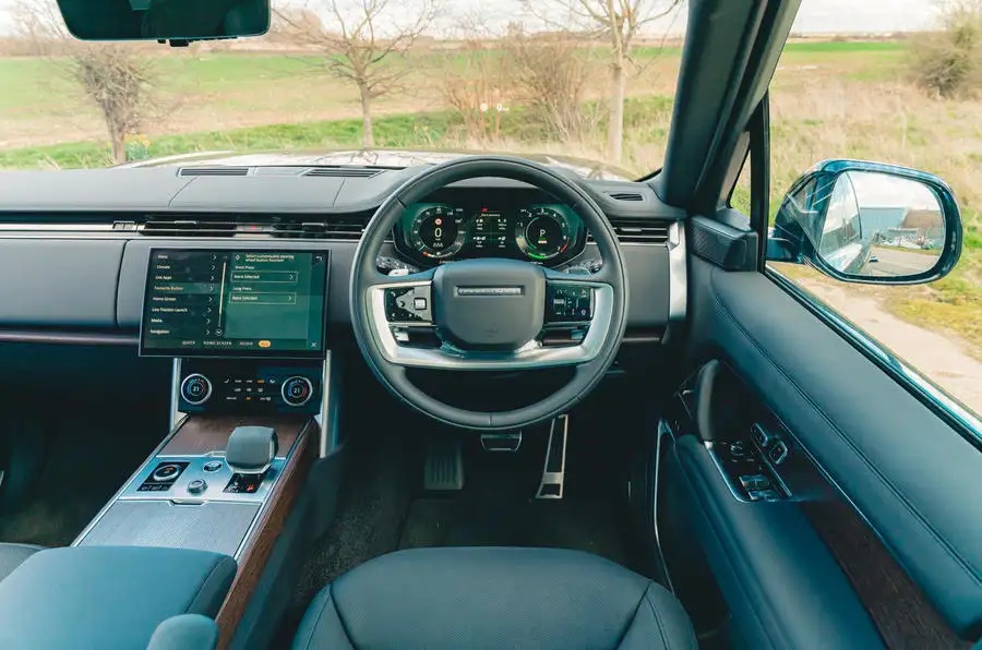 ランドローバー・レンジローバー P440e オートバイオグラフィー（英国仕様）