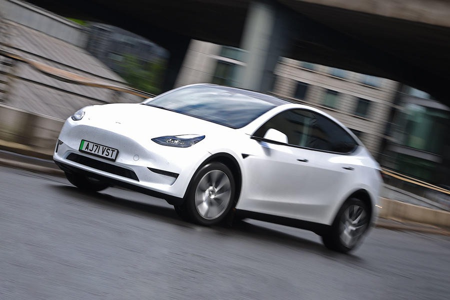 1. テスラ・モデルY:25万1604台、前年比84%増