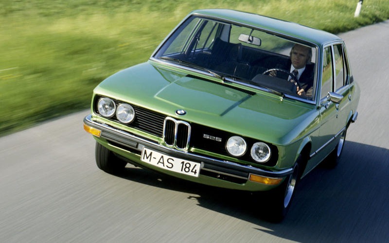 BMW 5シリーズ（E12、1972年）