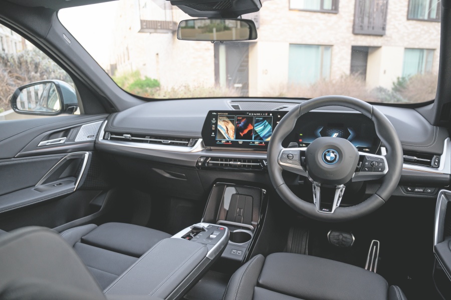 BMW iX1 eドライブ20 Mスポーツ（英国仕様）