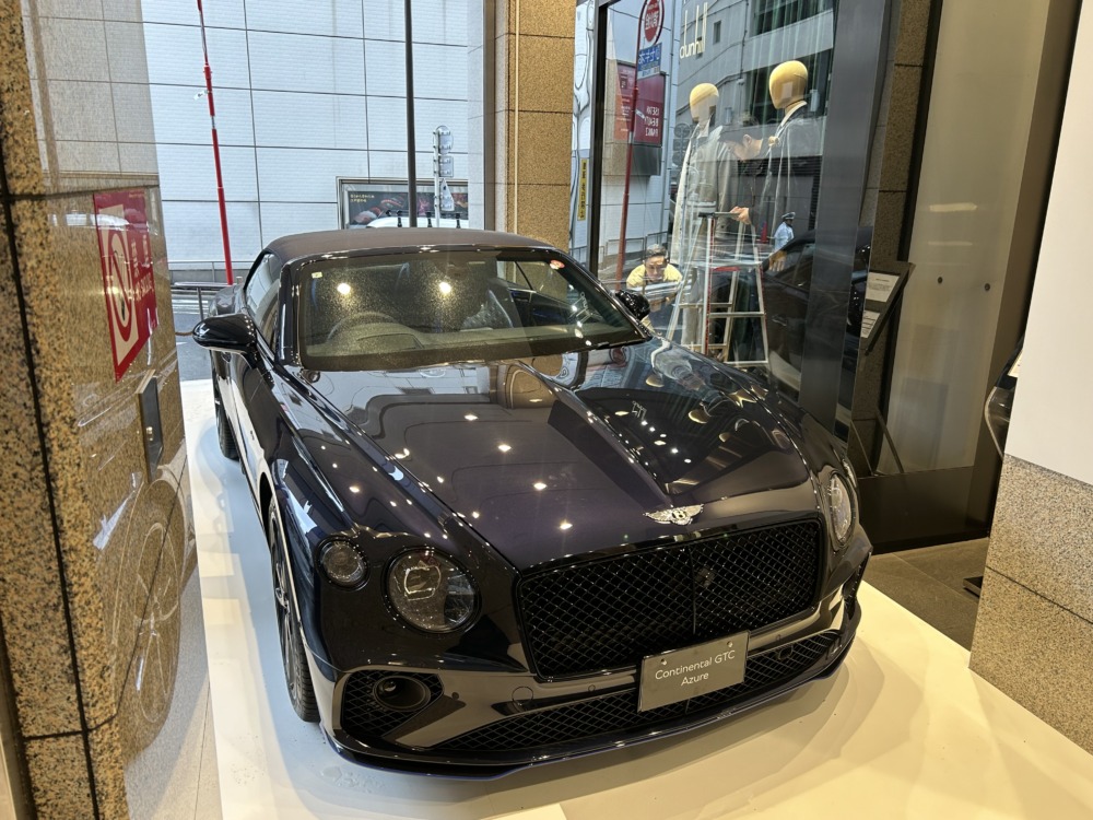 ベントレーモーターズジャパンは「英国フェア 2024 伊勢丹新宿店」にコンチネンタルGTCアズールの実車を展示する。 
