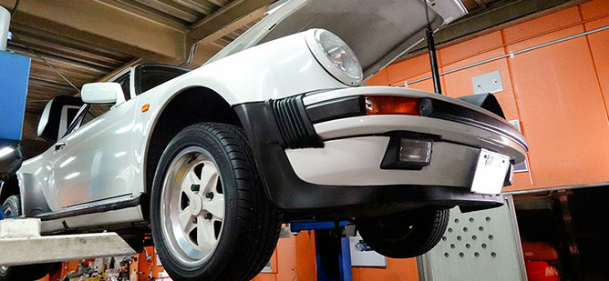 ポルシェ 930ターボ 2基掛けの燃料ポンプを交換 | スペシャルショップ