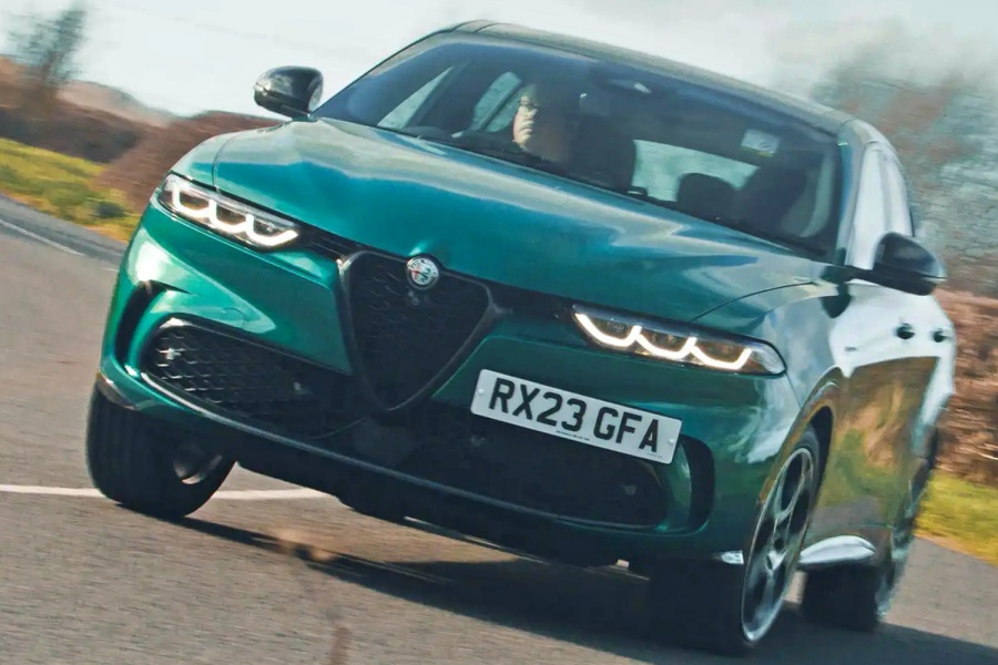 アルファ・ロメオ・トナーレ 1.3PHEV ヴェローチェ(英国仕様)