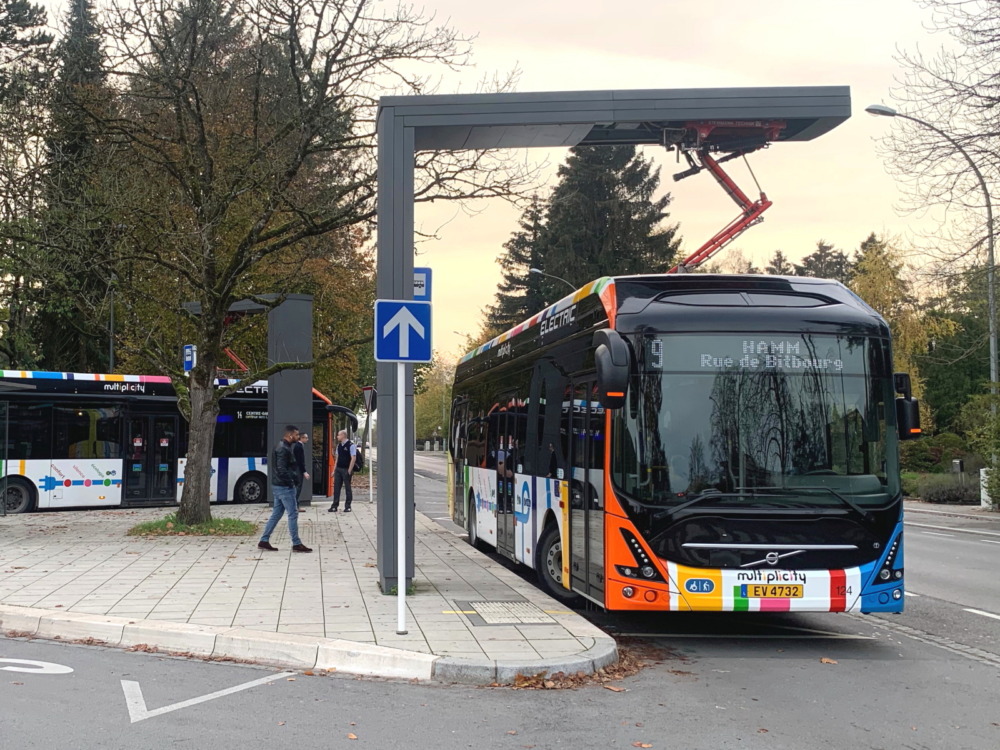 ルクセンブルク(市)にて、通常の路線として使用される電気バス