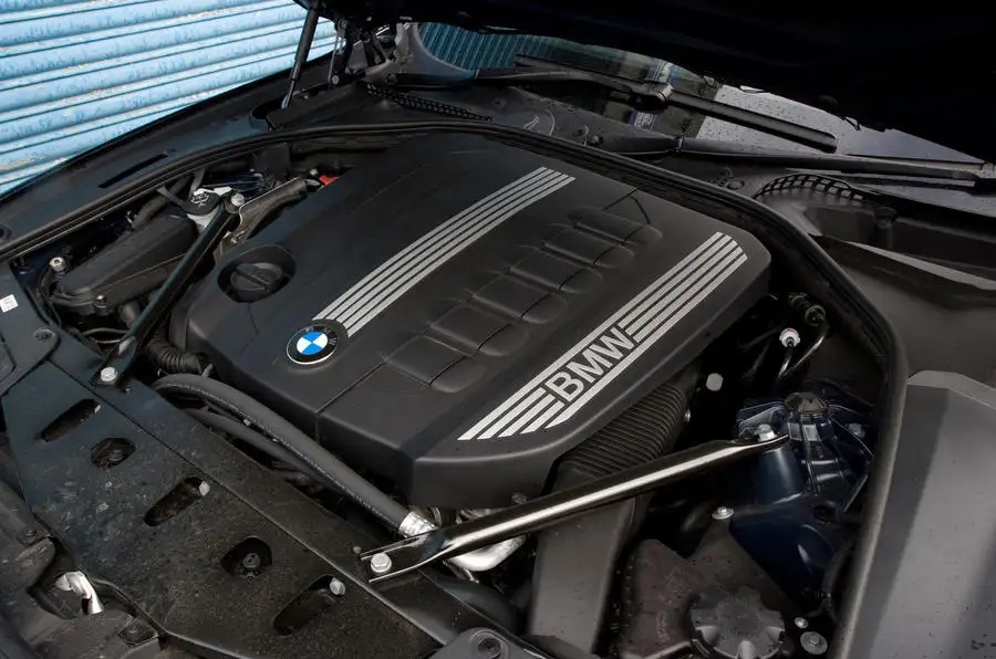 BMW 5シリーズ・サルーン(6代目/F10型/2009〜2017年/英国仕様)