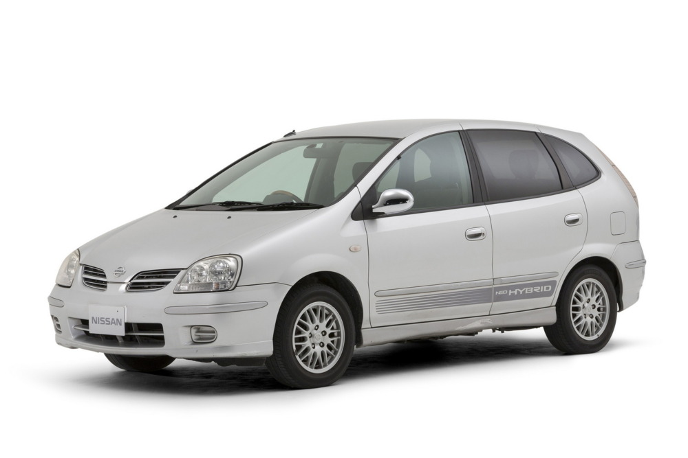 日産ティーノ(1998~2006年)