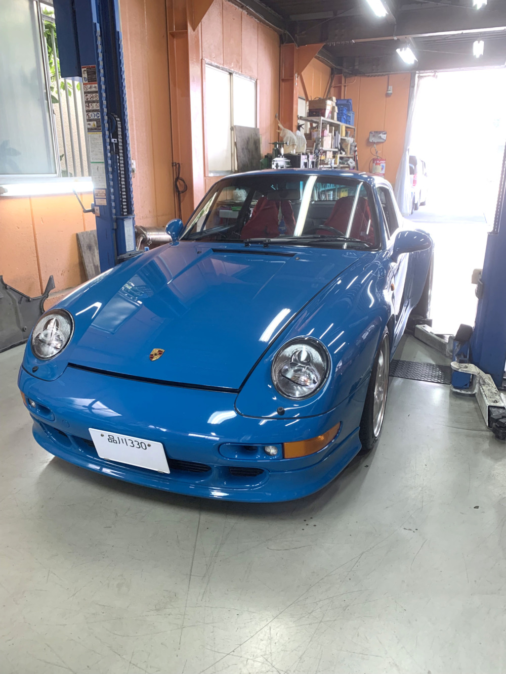 ポルシェ 993の車検整備 マフラーエンドの修正も | スペシャルショップ