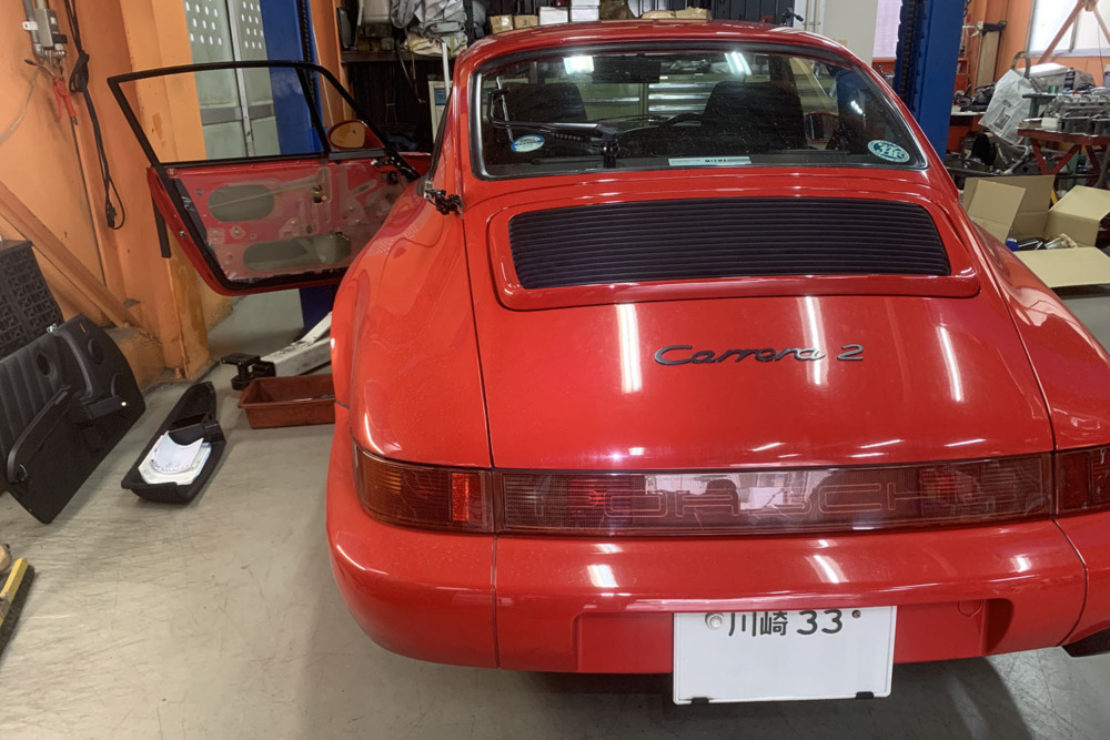 オーバーヒートした真っ赤なポルシェ964 オイルサーモを交換