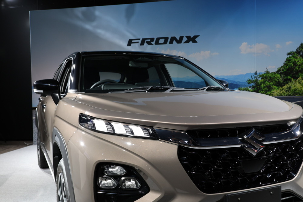 インドで生産されるスズキ・フロンクス。車名の由来はフロンティア+クロスオーバーの造語。