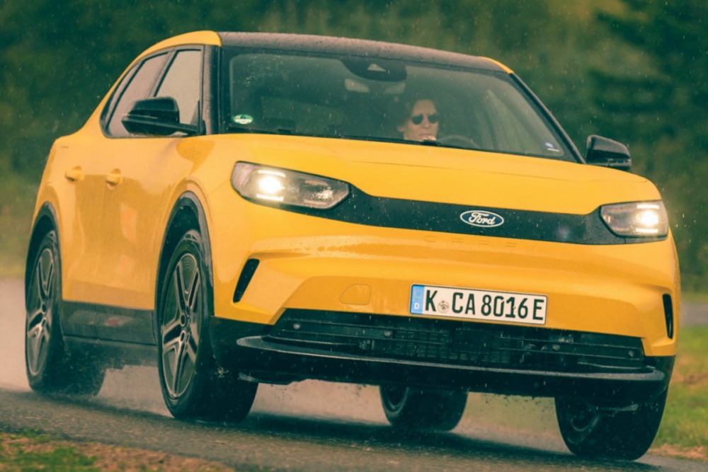 フォード・カプリ AWD エクステンデッドレンジ・プレミアム(欧州仕様)