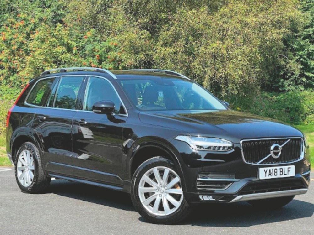 ボルボXC90 D5 モメンタム（2018年式／英国仕様）