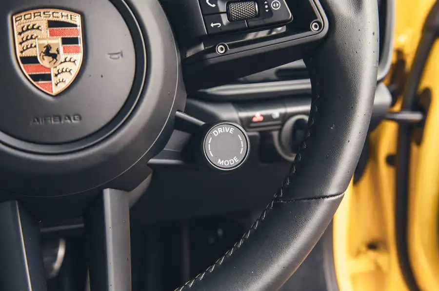 AUTOCAR英国編集部のお気に入りは911カレラTだ。