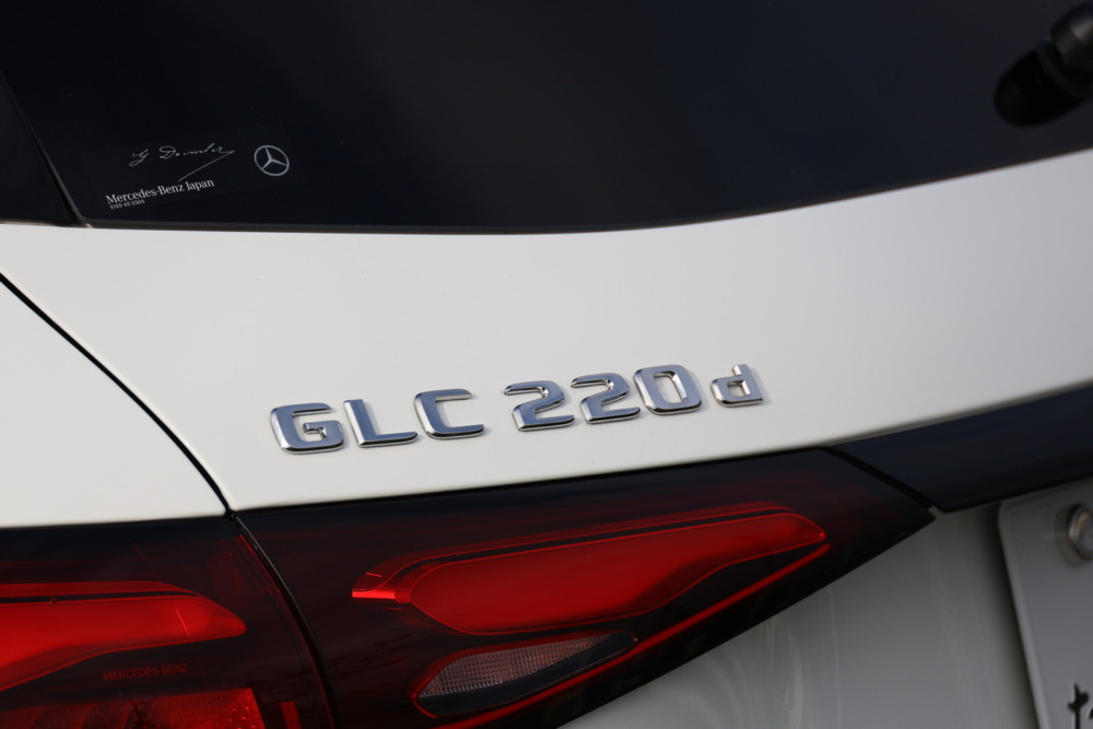 2L直列4気筒ディーゼルターボのスペックは、最高出力197ps、最大トルク440Nm。