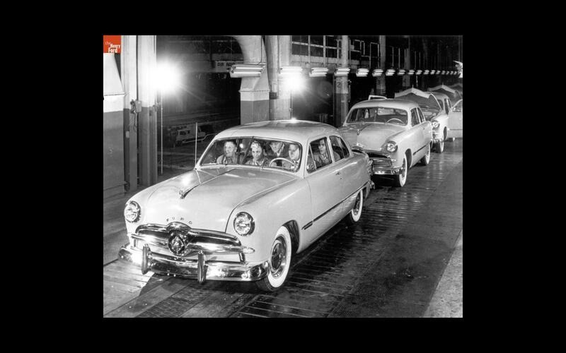 ヘンリー・フォード2世による第1号車の出荷