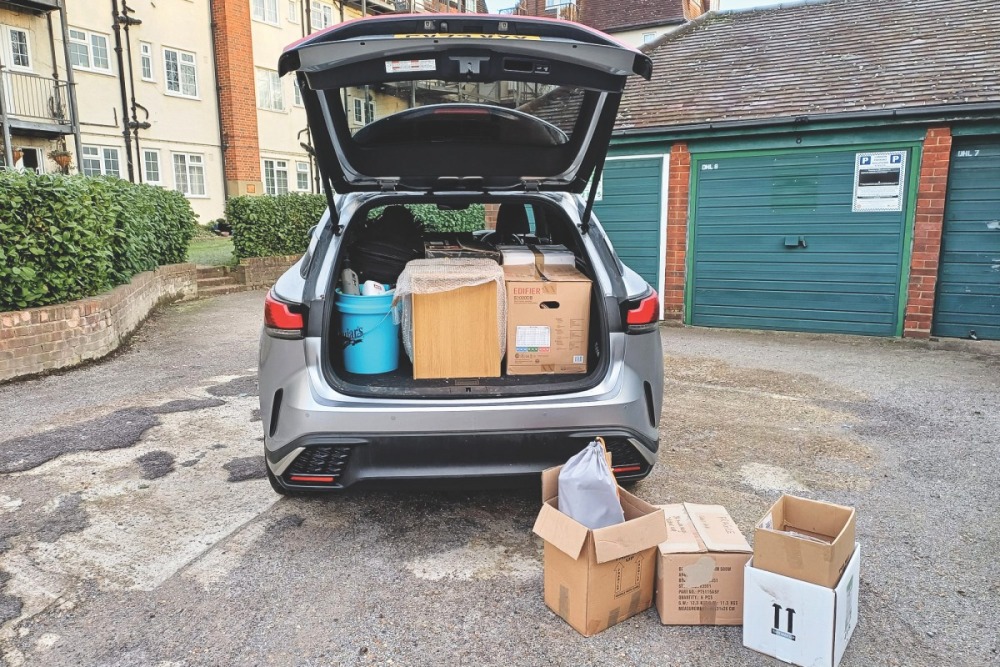 レクサスRX 450h+ Fスポーツ・デザイン(英国仕様)