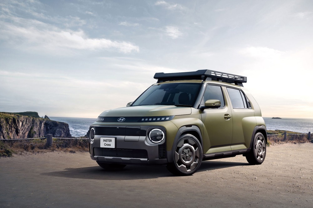 インスターは日本側からのリクエストで『踏み間違い防止機能』を開発、搭載（写真はインスタークロス）。