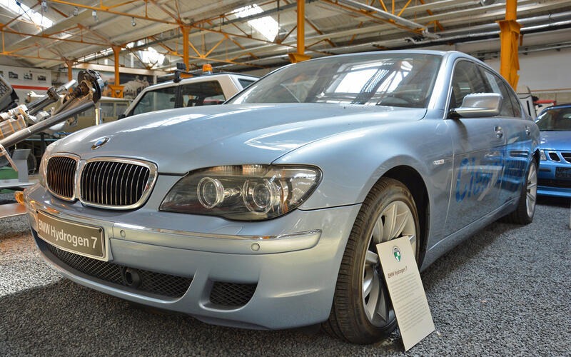 BMWハイドロジェン7（2005年）