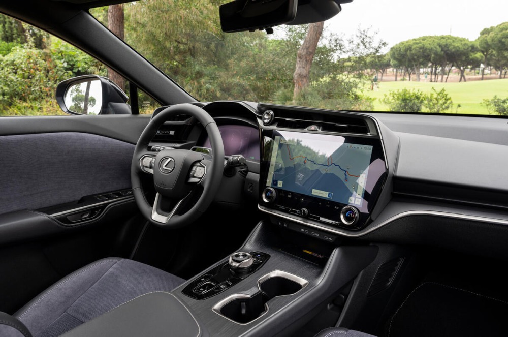 レクサスRZ 500e（欧州仕様）