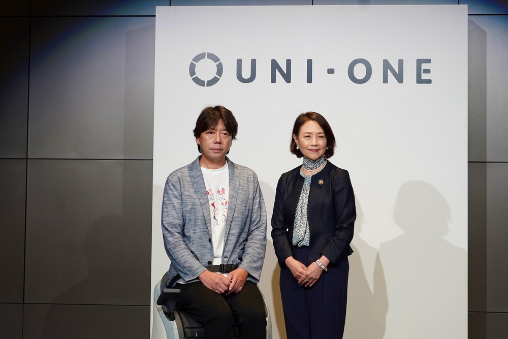 事業責任者の中原大輔氏とサンリオエンターテイメント小牧亜矢氏。