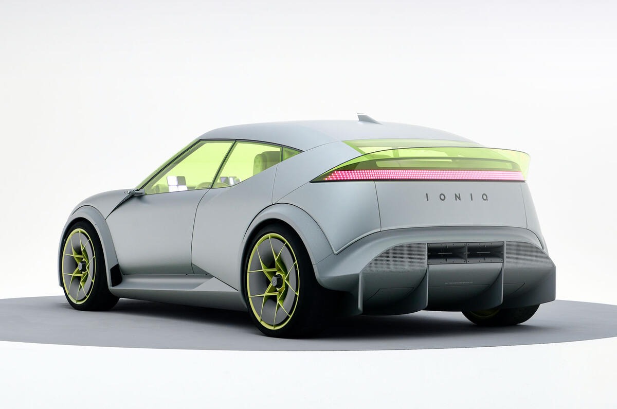 昨年公開されたコンセプト・スリー。今春に量産モデルが発表予定だ。