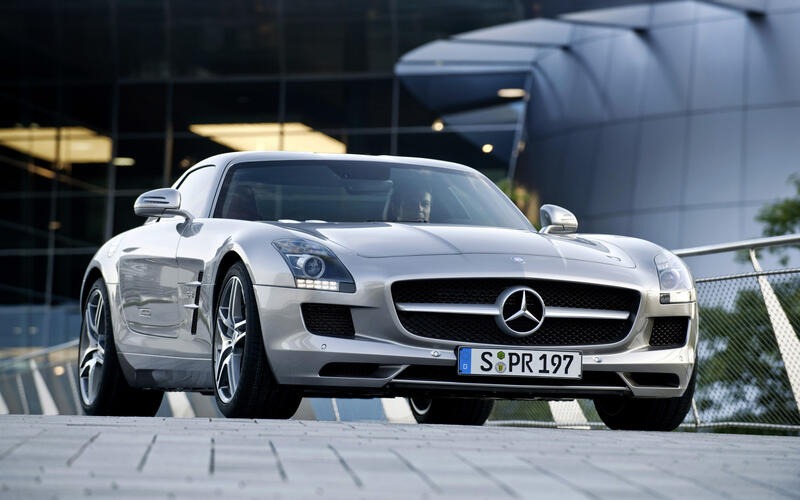 2010年:メルセデス・ベンツSLS AMG