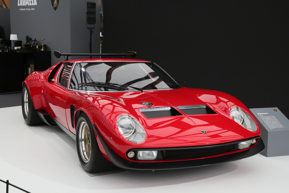 2018年にフルレストアを終了した『1968年式ミウラSVR』（いわゆるイオタSVR）を展示。