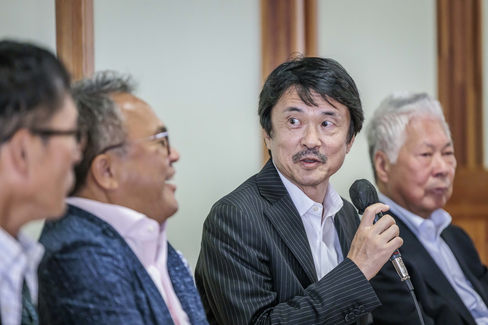 清水草一氏の連載タイトルと同じ『最後の自動車ロマン』と題したトークショーを開催。