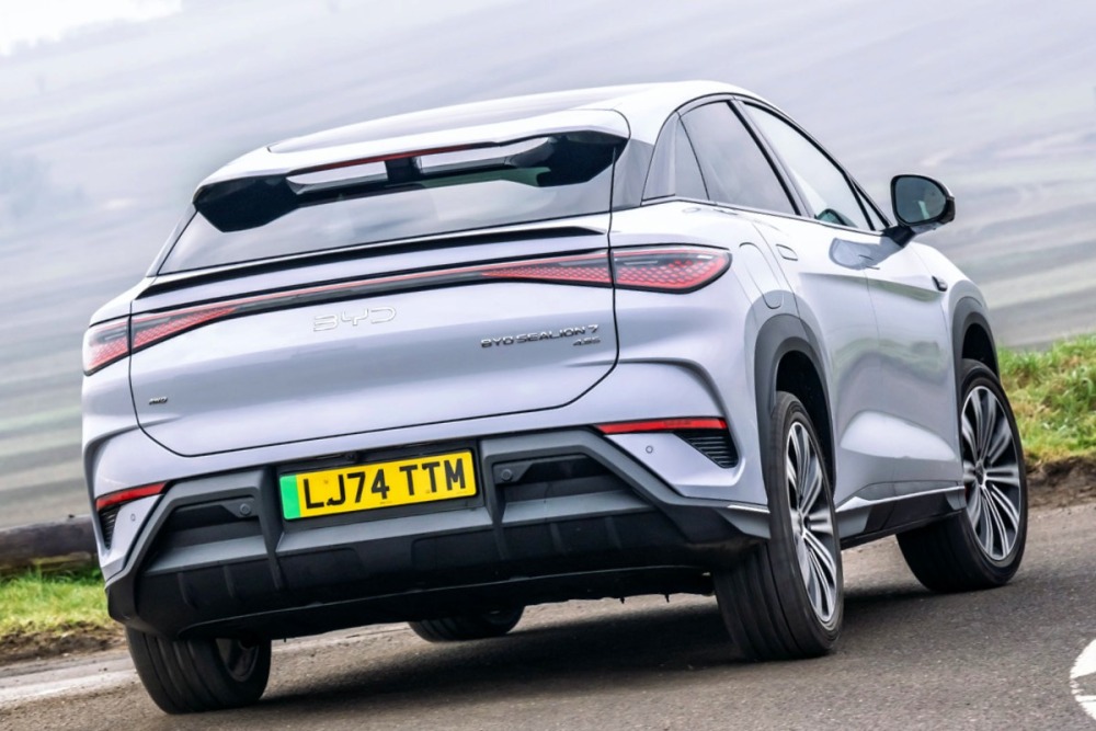 BYDシーライオン7 エクセレンス（英国仕様）