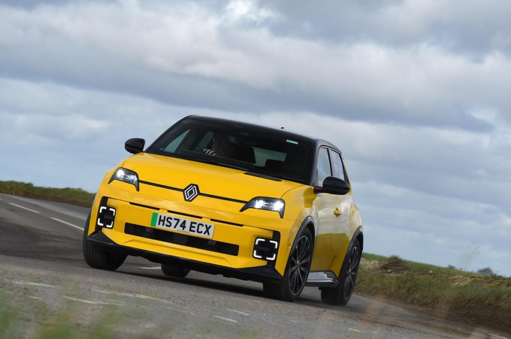 『M1E』はルノー5(写真)など小型EVの欧州生産と低価格化に焦点を当てている。