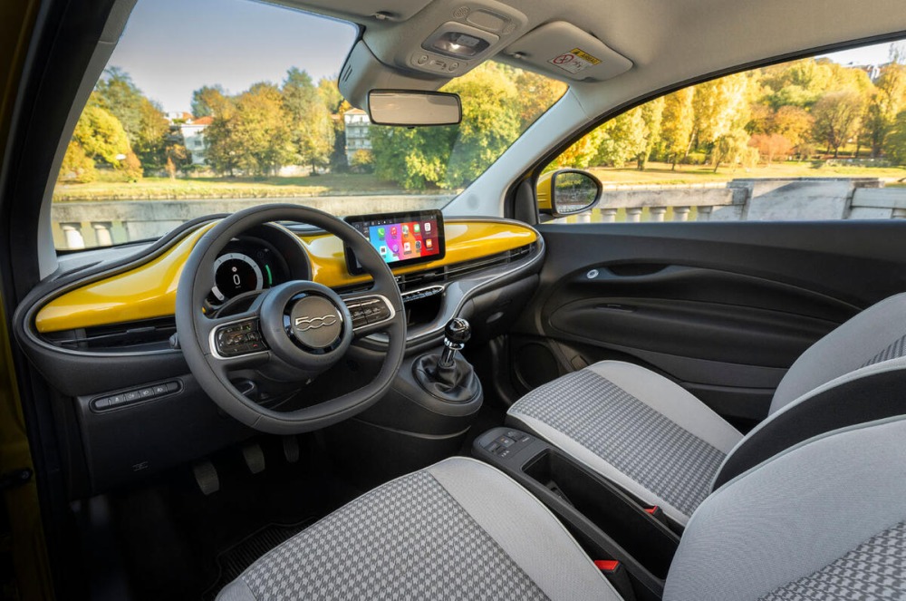 フィアット500 ハイブリッド・トリノ(欧州仕様)