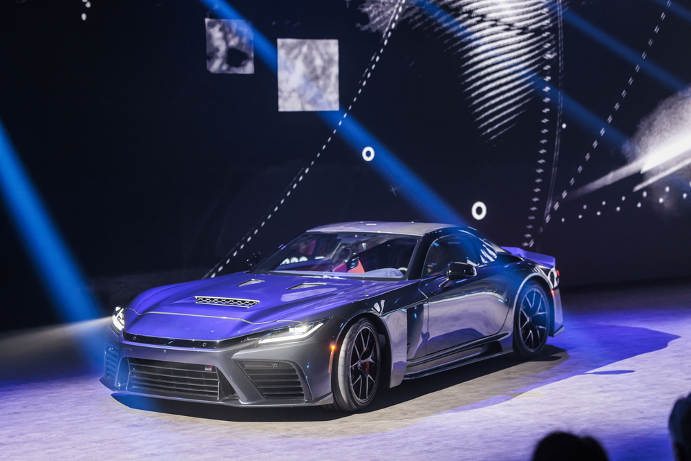 12月5日にウーヴンシティの特設会場でワールドプレミアされた『GR GT』。