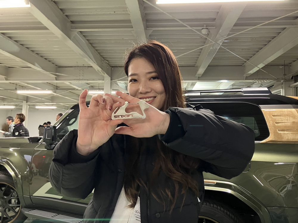 板金技術の体験で、オートポリスの形のカラビナを制作。見るたびにこの日を思い出せそう。