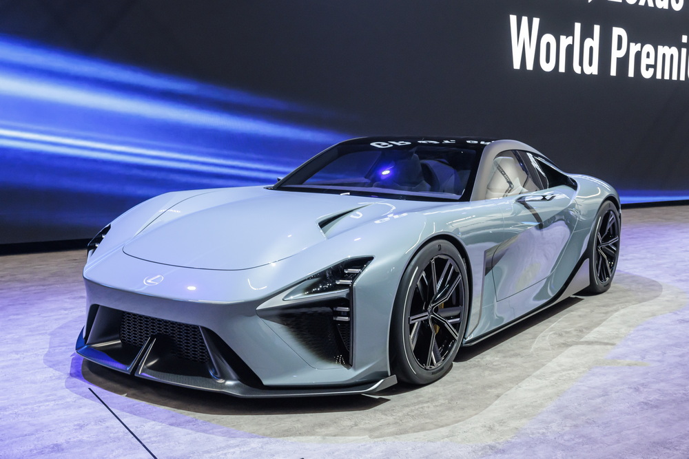 車名がレクサス・スポーツコンセプト改め『LFAコンセプト』となり、BEVとなることを発表。