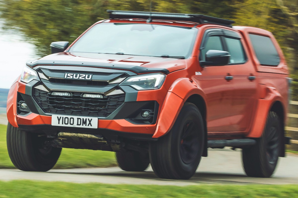 いすゞD-マックス・アークティックトラック AT35（英国仕様）