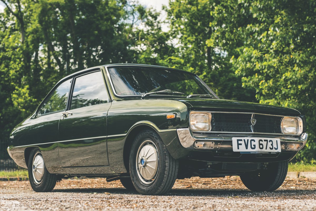 マツダR100（ファミリア・ロータリークーペ／1968〜1973年／英国仕様）