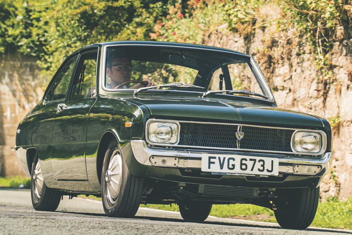 マツダR100（ファミリア・ロータリークーペ／1968〜1973年／英国仕様）