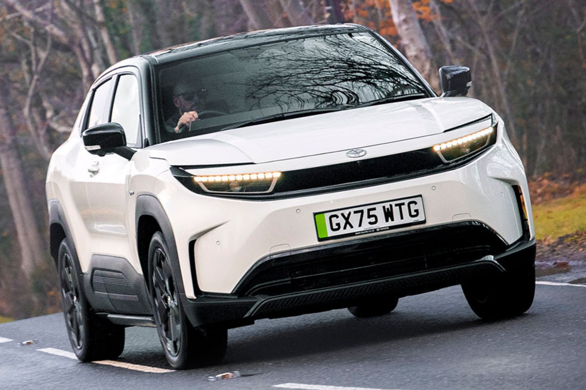 トヨタ・アーバンクルーザー・デザイン 61kWh（英国仕様）