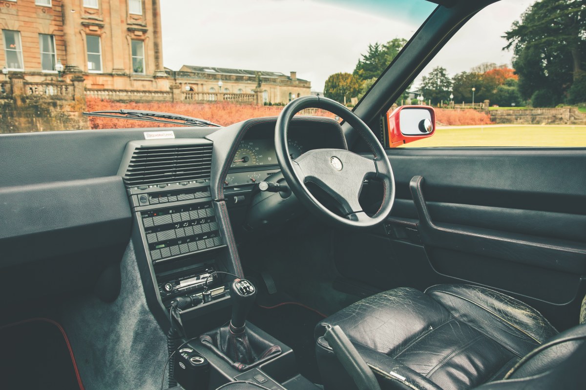 アルファ・ロメオ164 クアドリフォリオ（1987〜1998年／英国仕様）