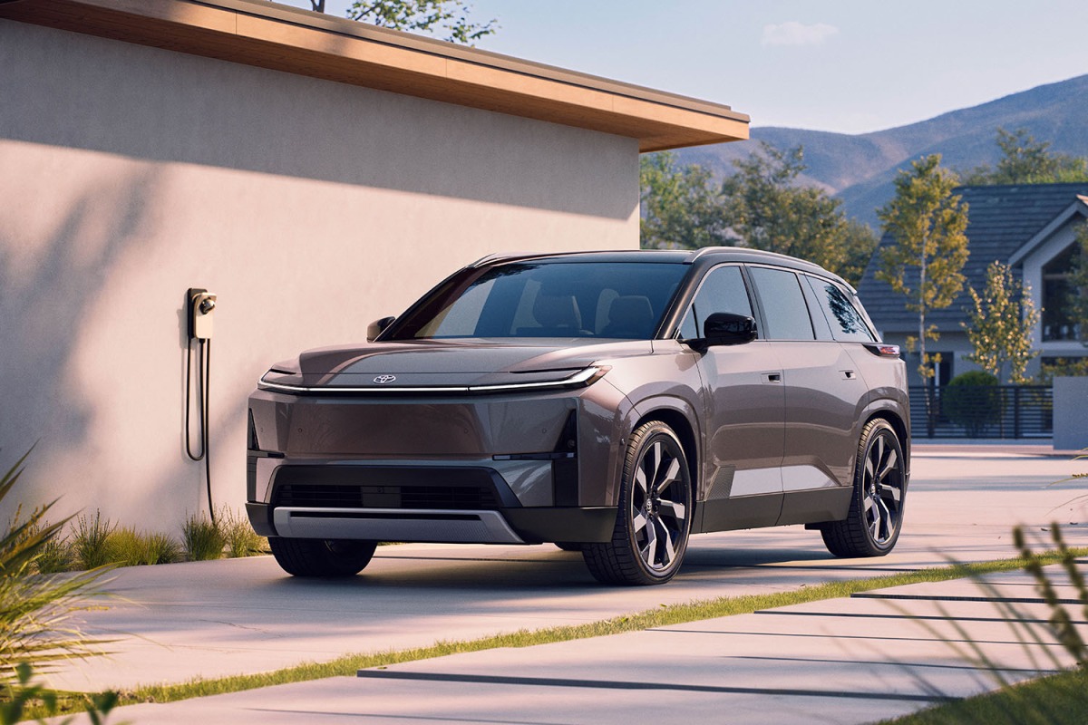 トヨタ・ハイランダーBEVモデル（北米仕様）。