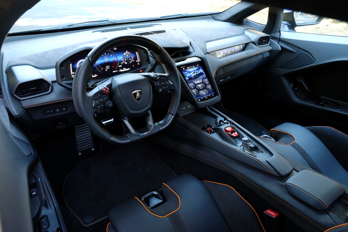 アレッジェリータ・パッケージ装着で、25kg以上の軽量化が可能となる。