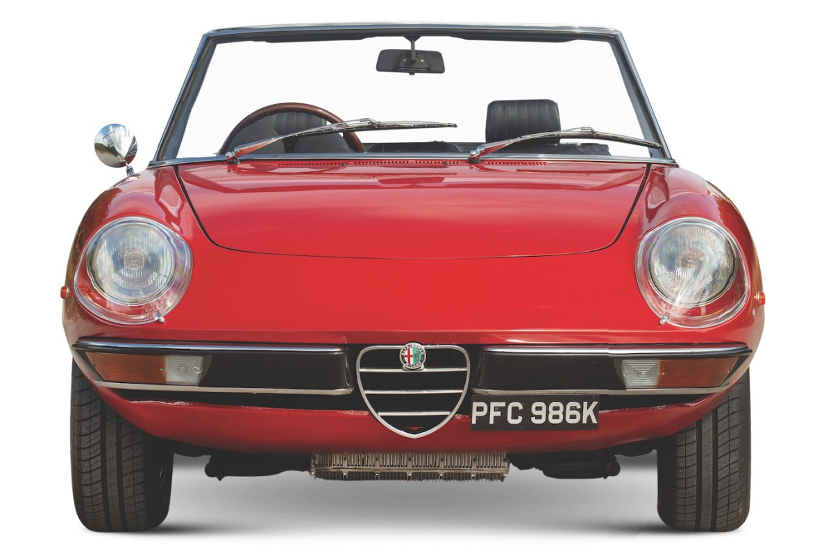 アルファ・ロメオ・スパイダー（初代／1966〜1993年／英国仕様）