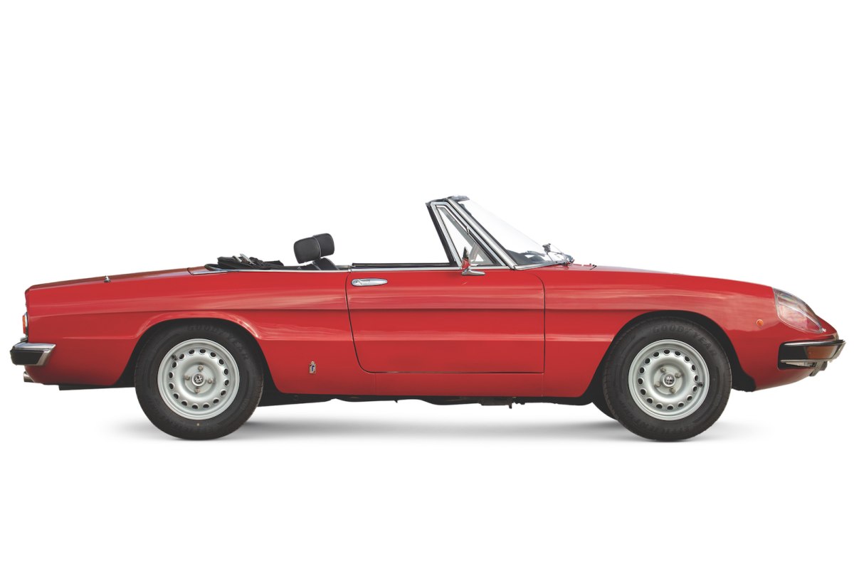 アルファ・ロメオ・スパイダー（初代／1966〜1993年／英国仕様）